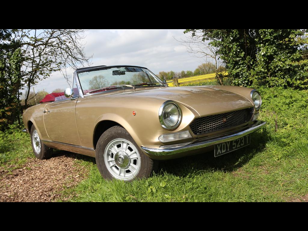 Fiat 124 CS Spider 1973 by:AMPaquete