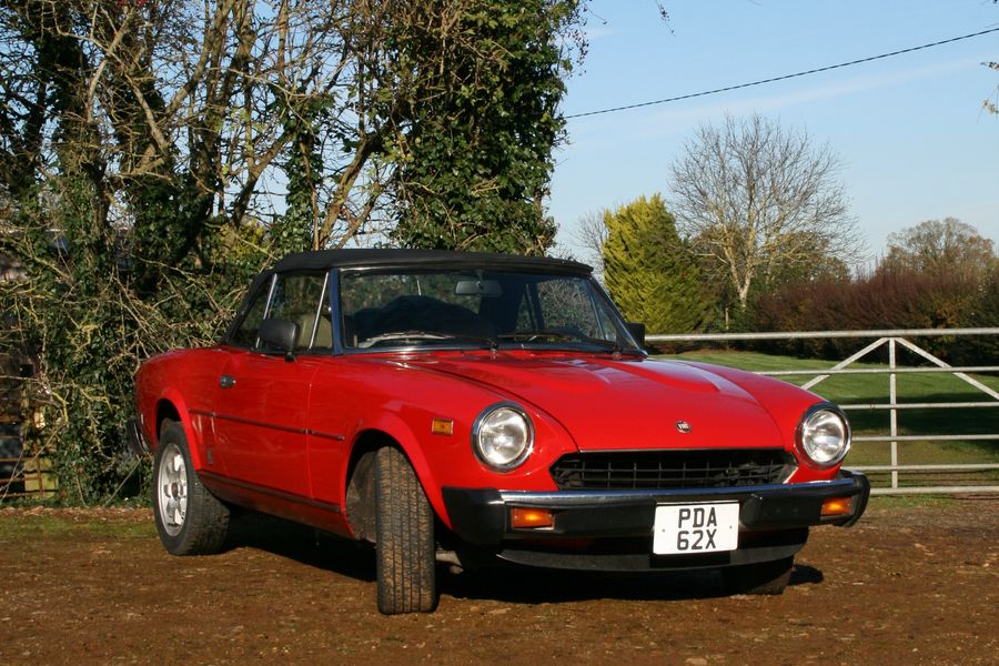 FIAT 124 SPIDER  2000 INJECTION