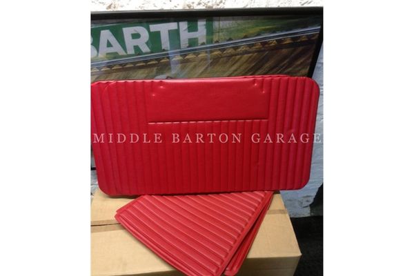 DOOR PANEL SET RED 500 F