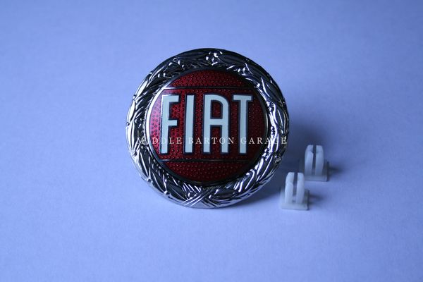 FIAT BONNET/BOOT BADGE SCREW ON / SILVER REEF