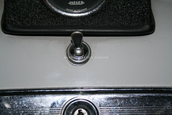 LIGHT SWITCH CHROMED PLASTIC 500/600 WITH BLACK BEZEL