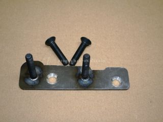 MOUNTING PLATE FOR DUAL CIRCUIT MASTER CYLINDER