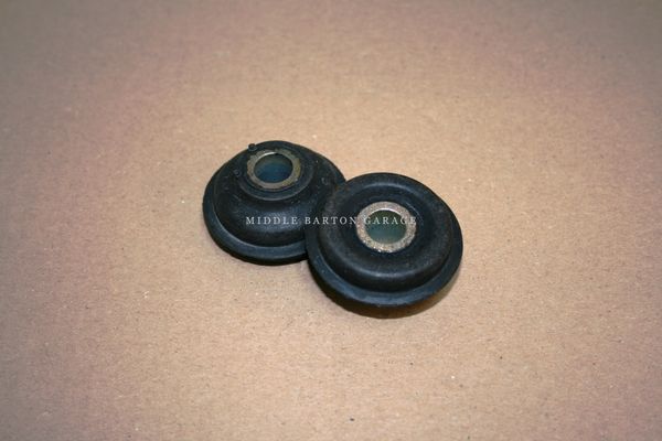 130TC RADIUS ARM TO TRACK CONTROL ARM REAR BUSH (FRONT)