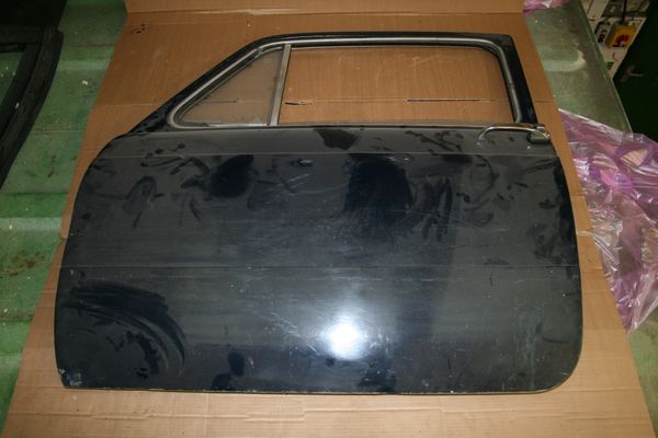 FIAT 850 SALOON DOORS PAIR COMPLETE (USED.)