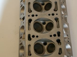 TWIN CAMCYLINDER HEAD COMPLETE WITH V/ SEATS AND GUIDES. EXCELLENT USED CONDITION