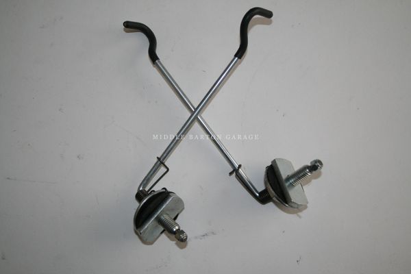 ENGINE LID SUPPORT CLIPS 500