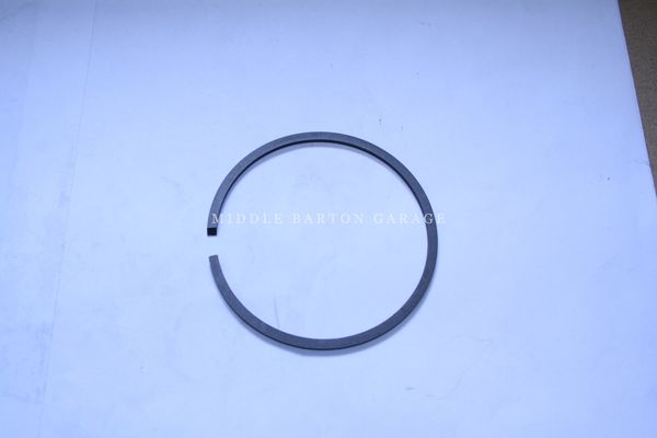 CRANKSHAFT RETAINING RING - 500/126/850