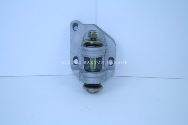 STEERING IDLER RHD 500/600/850