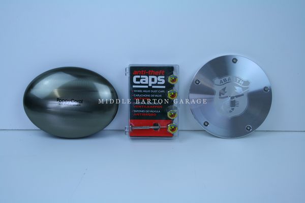 TAX DISC/VALVE CAP/FRESHENER GIFT SET